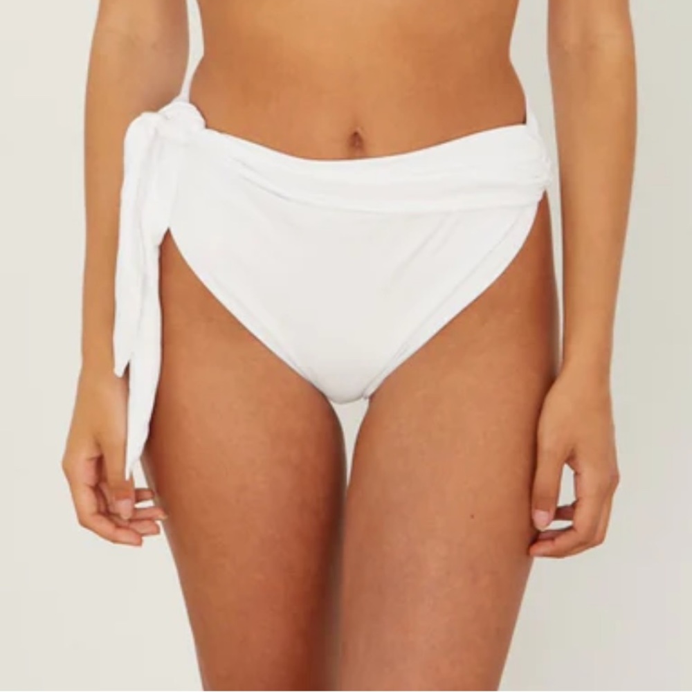 NWT Aila Blue Vivien Bottom - Eco White Rib Z273-11